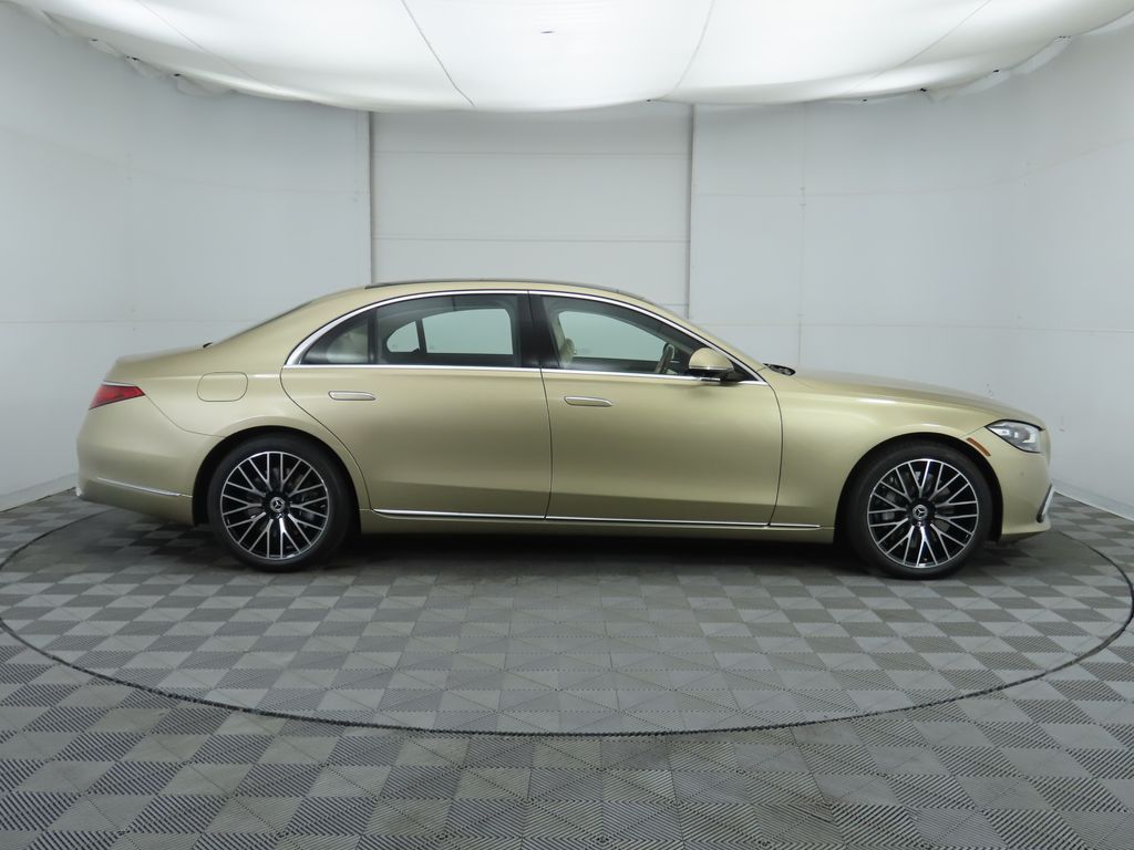 2026 Mercedes Benz S 580 4MATIC photo 3