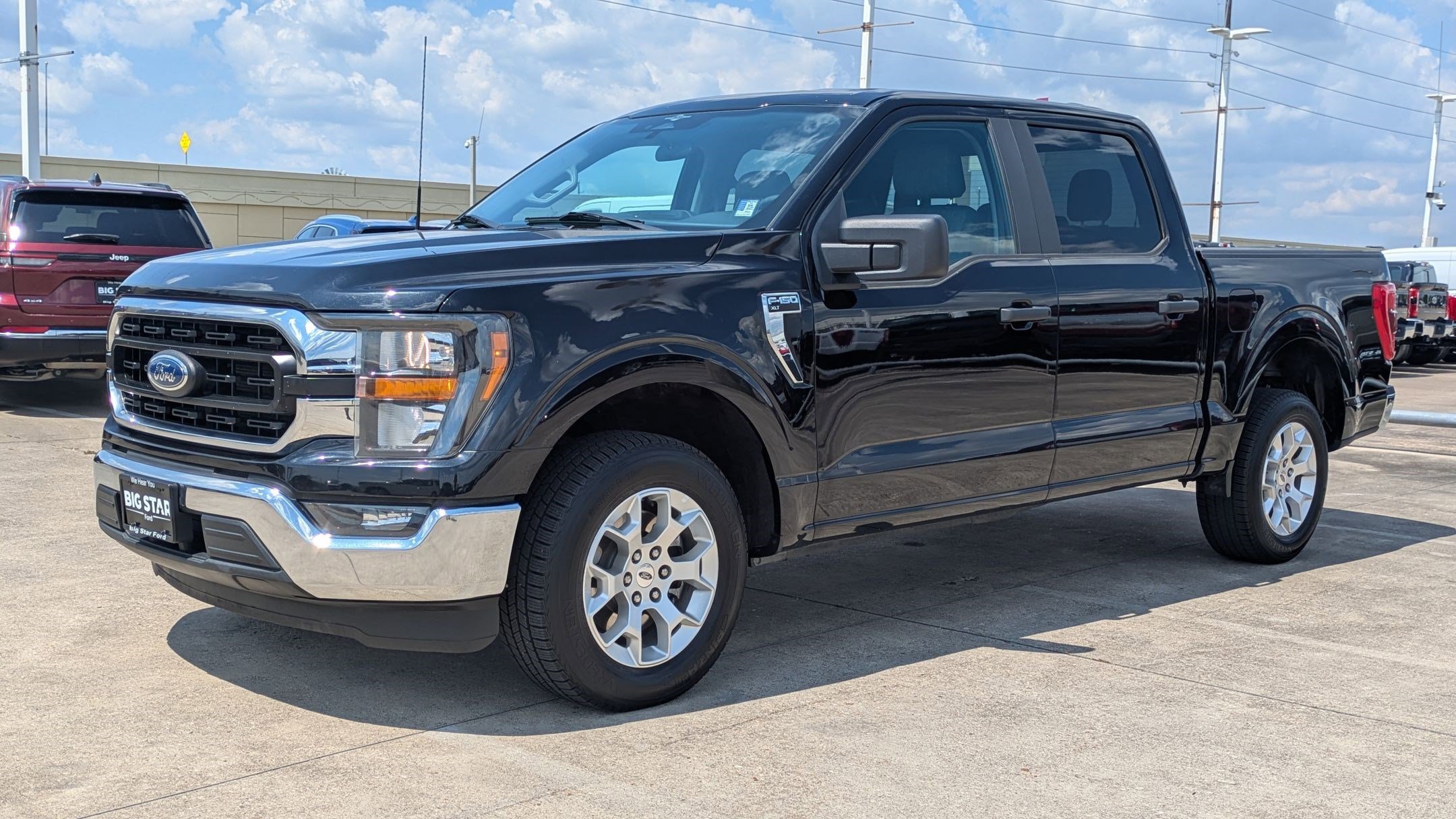 2023 Ford F-150 XLT photo 7