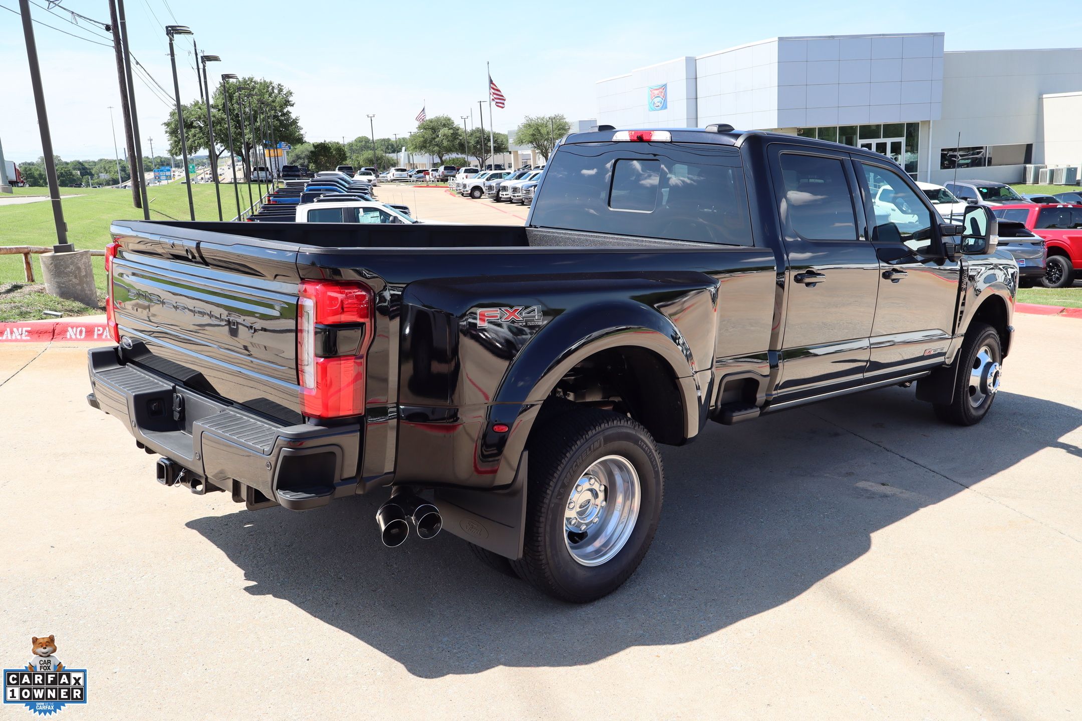2025 Ford F-350 photo 3