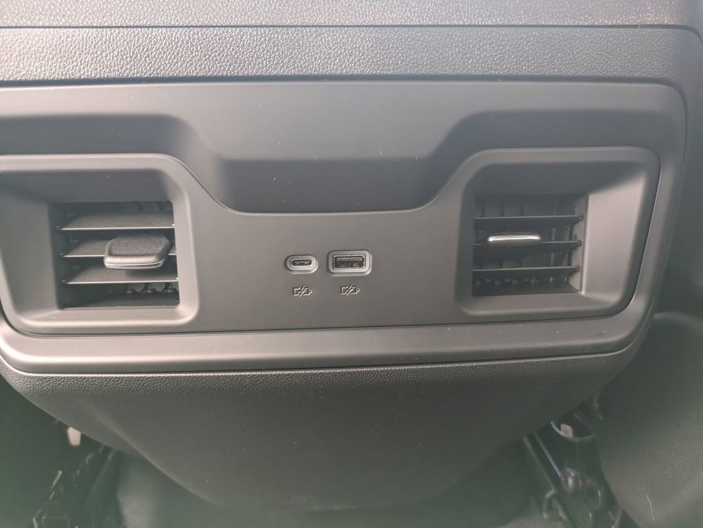 2025 Chevrolet Silverado 1500 LT photo 27