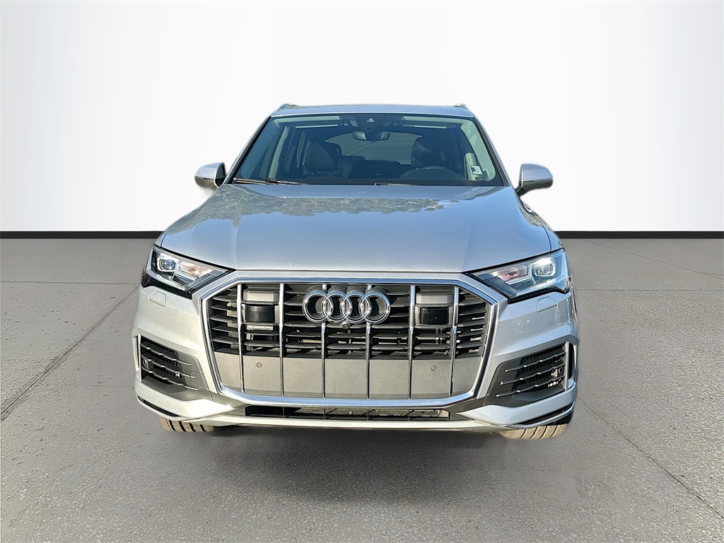 2022 Audi Q7 55 Premium Plus photo 2
