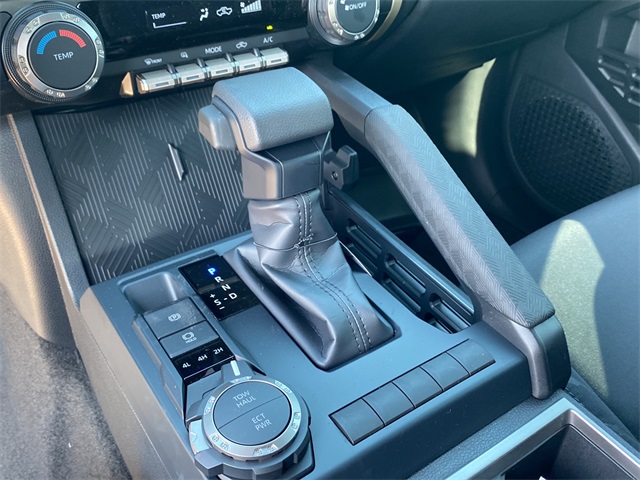 2025 Toyota Tacoma SR5 4x4 Double Cab photo 12
