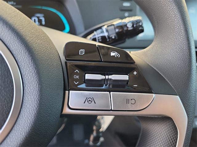 2025 Hyundai Elantra SE photo 20
