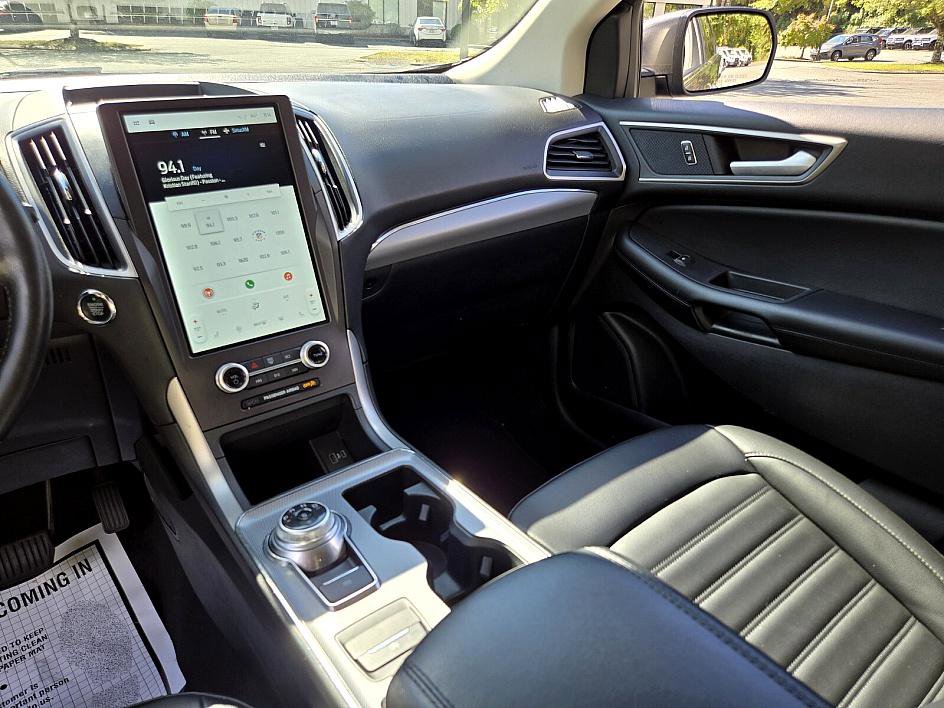 2021 Ford Edge SEL photo 20