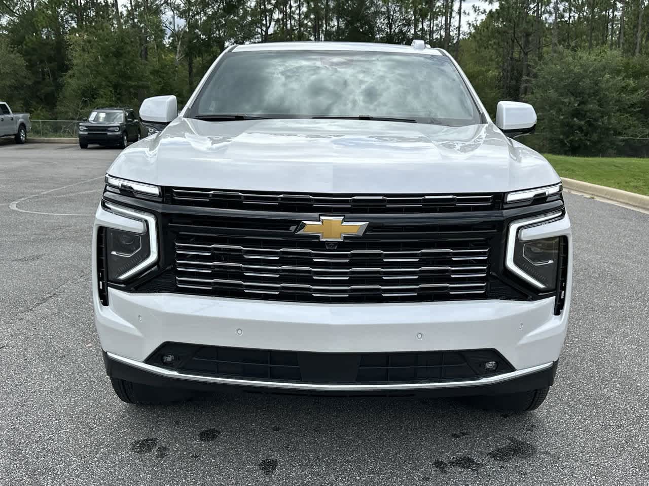 2025 Chevrolet Suburban High Country photo 7