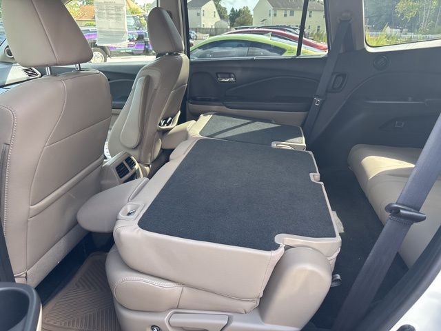 2016 Honda Pilot Touring photo 8