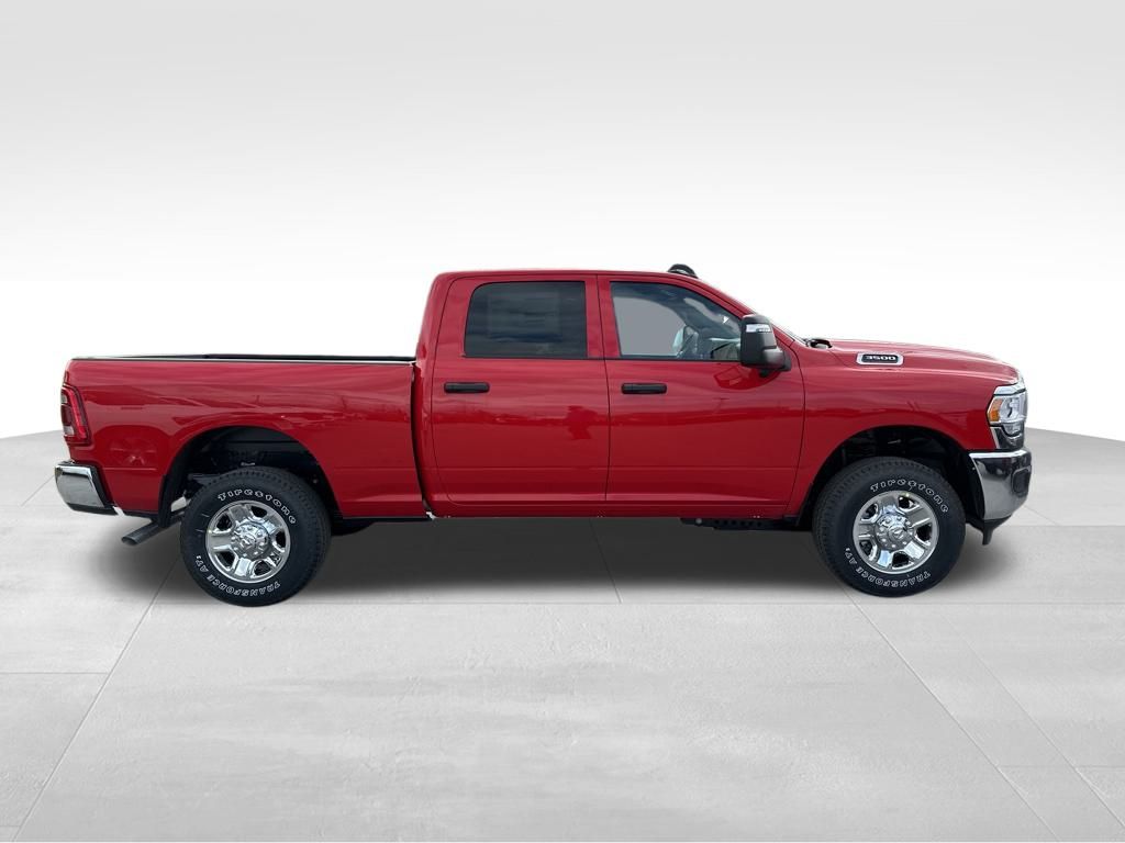 2024 Ram 3500 Tradesman photo 2
