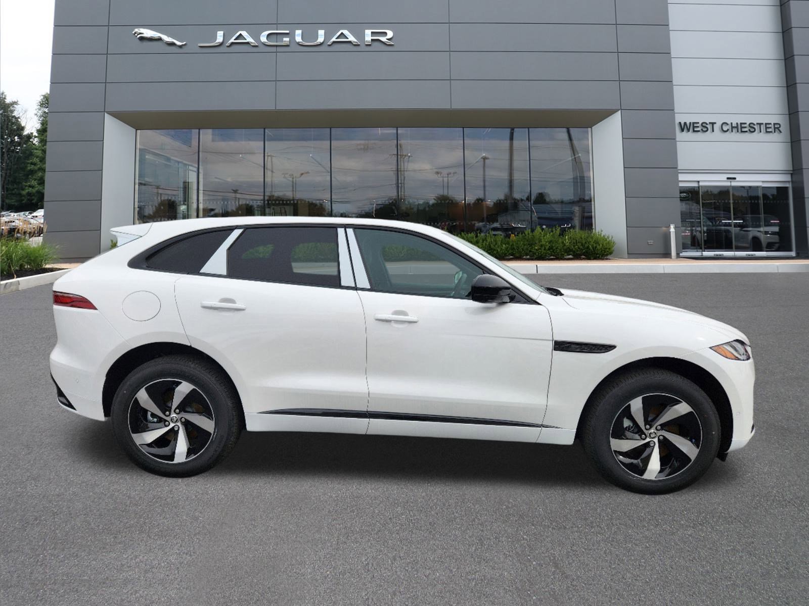 2025 Jaguar F-PACE P250 R-Dynamic S photo 4