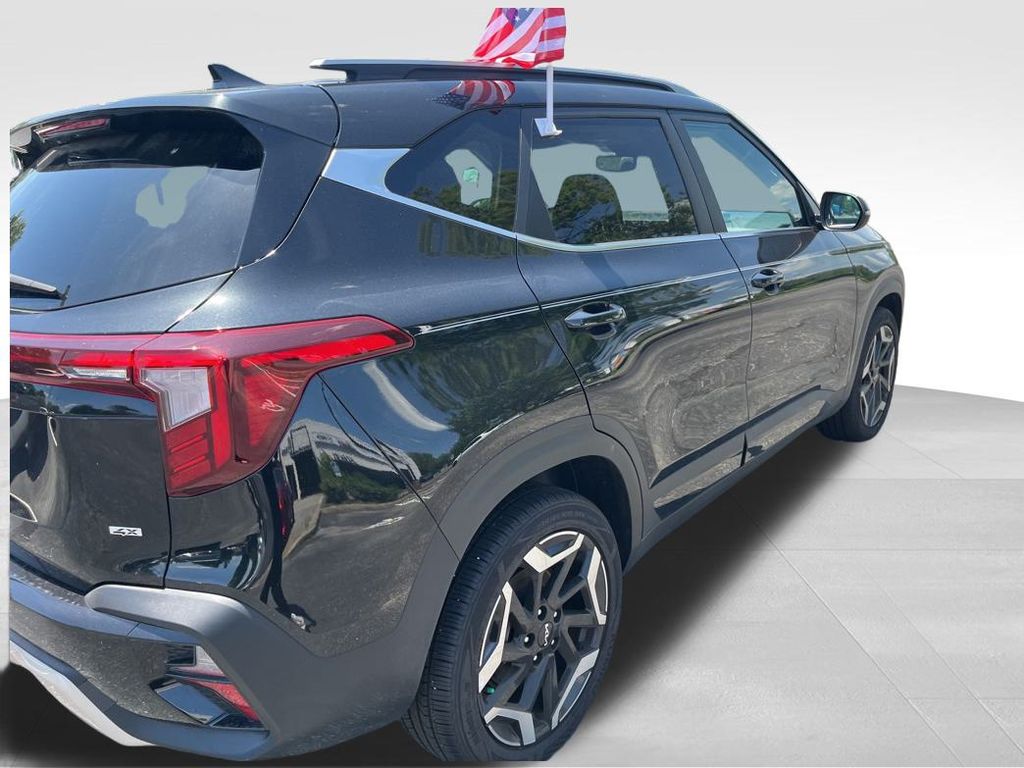 2024 Kia Seltos SX photo 14