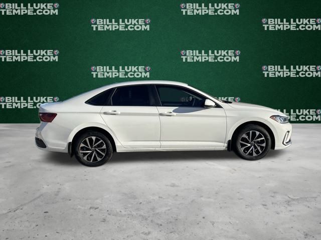 2025 Volkswagen Jetta 1.5T S photo 2