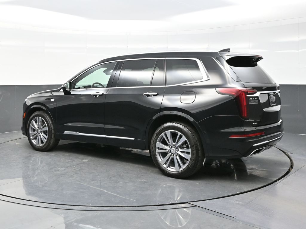 2024 Cadillac XT6 Premium Luxury photo 3