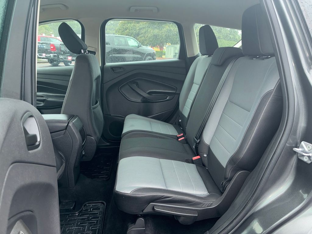 2019 Ford Escape S photo 23