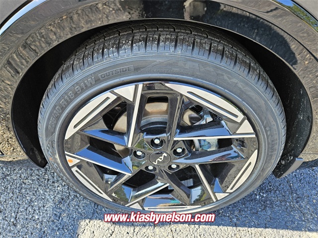 2025 Kia K4 GT-Line photo 7