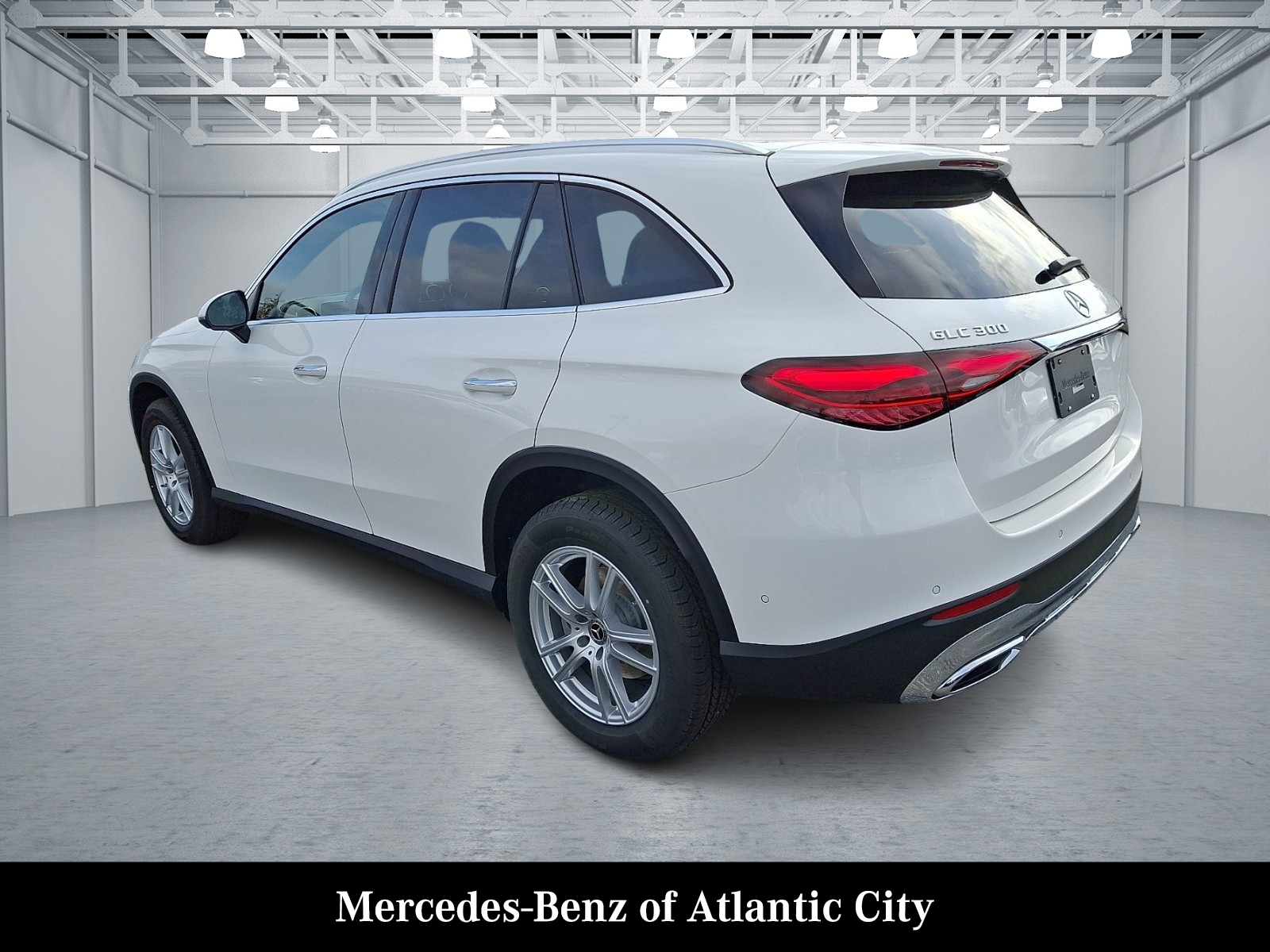 2026 Mercedes Benz GLC 300 4MATIC photo 2