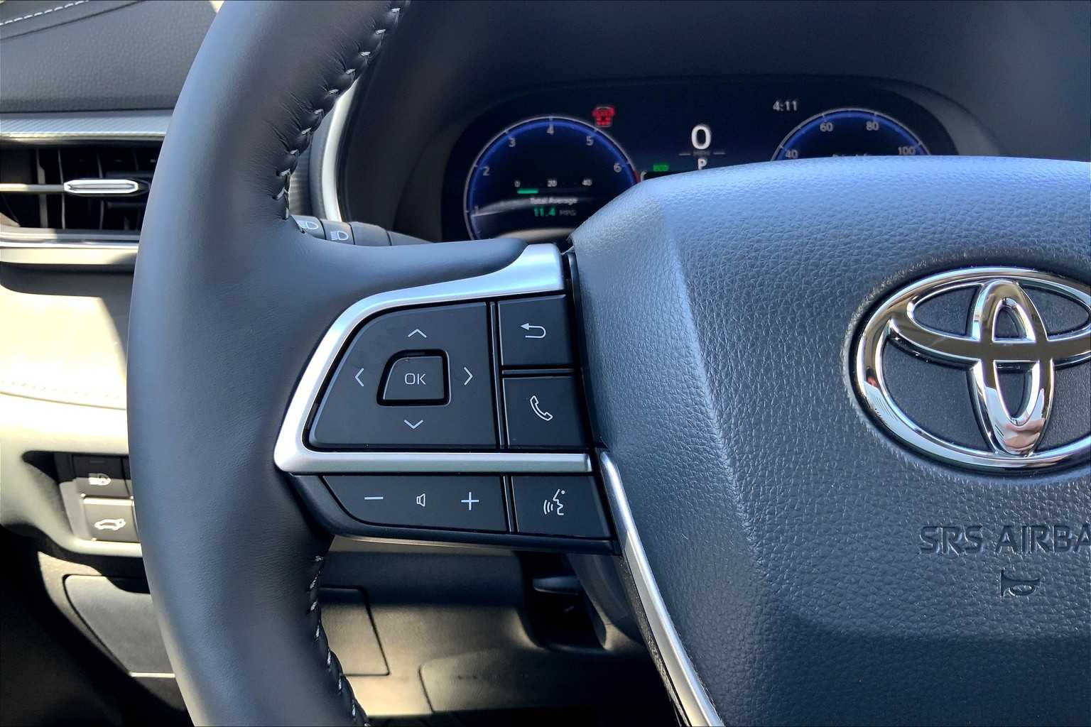 2025 Toyota Highlander Platinum photo 20