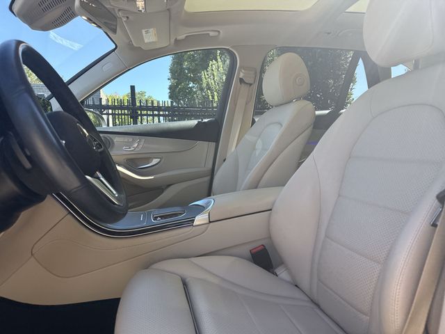 2020 Mercedes Benz GLC 300 4MATIC photo 4