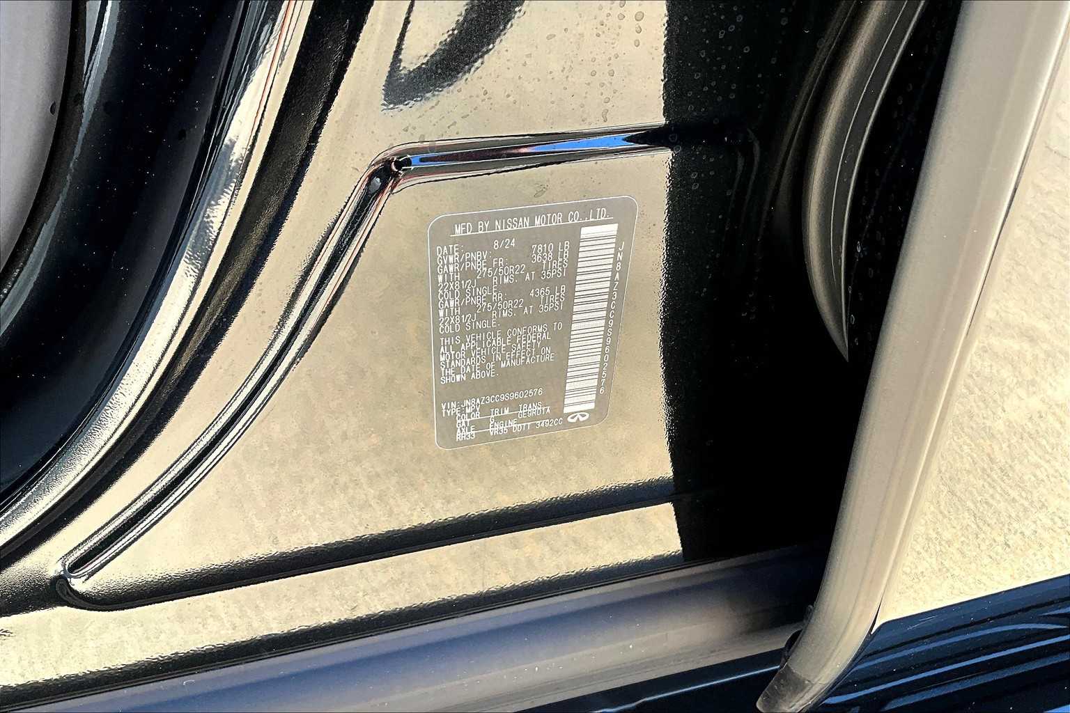2025 Infiniti QX80 photo 30
