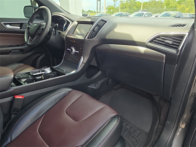 2020 Ford Edge Titanium photo 9