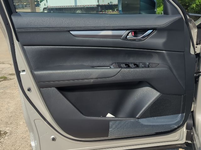 2025 Mazda CX-5 2.5 S Preferred photo 12