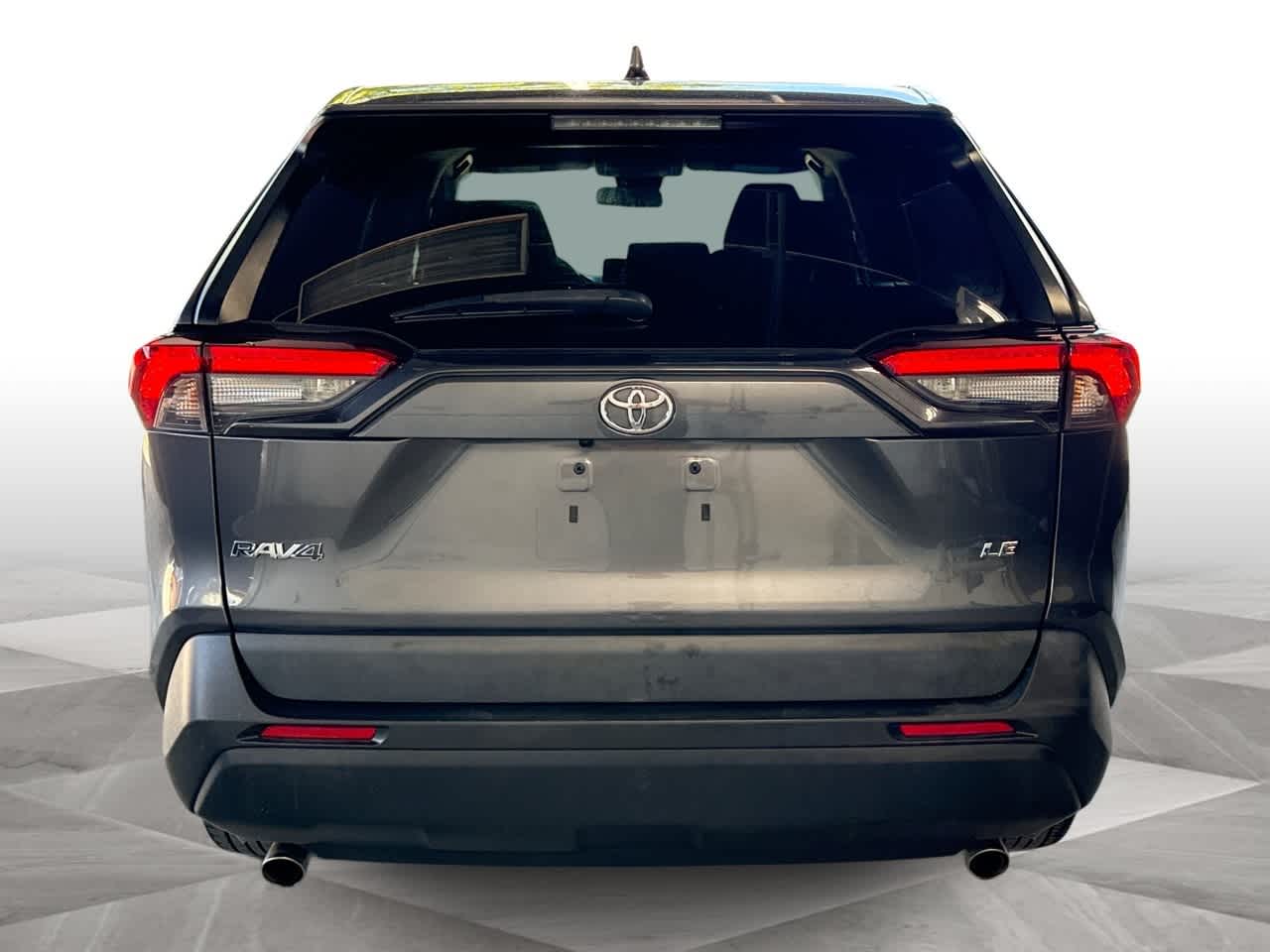 2022 Toyota RAV4 LE photo 6