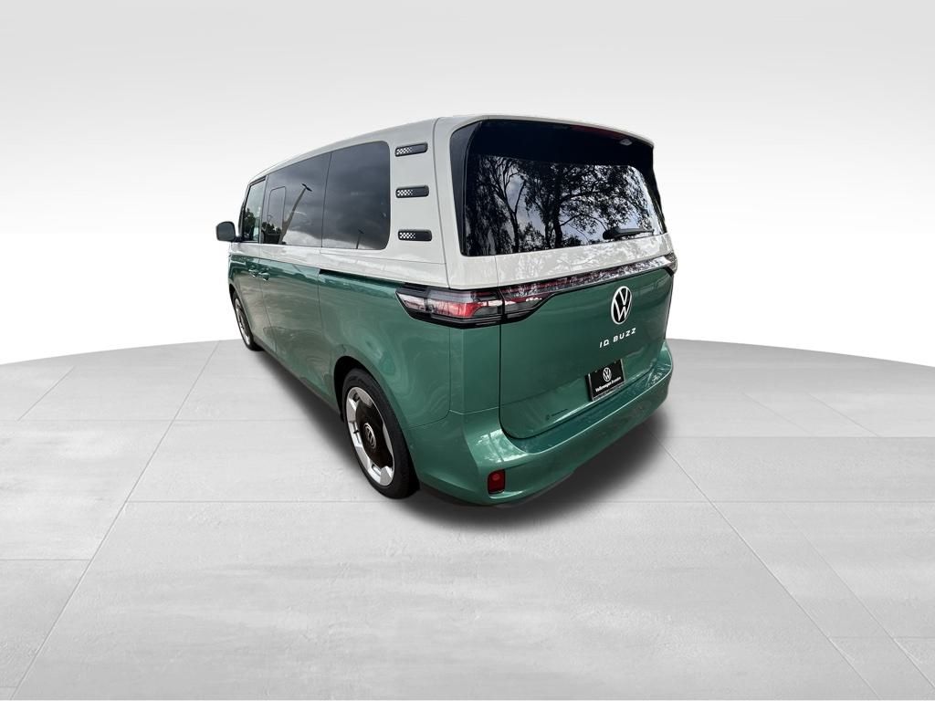 2025 Volkswagen ID. Buzz Pro Plus photo 4