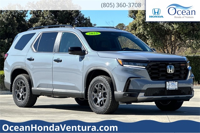 2025 Honda Pilot TrailSport's photo
