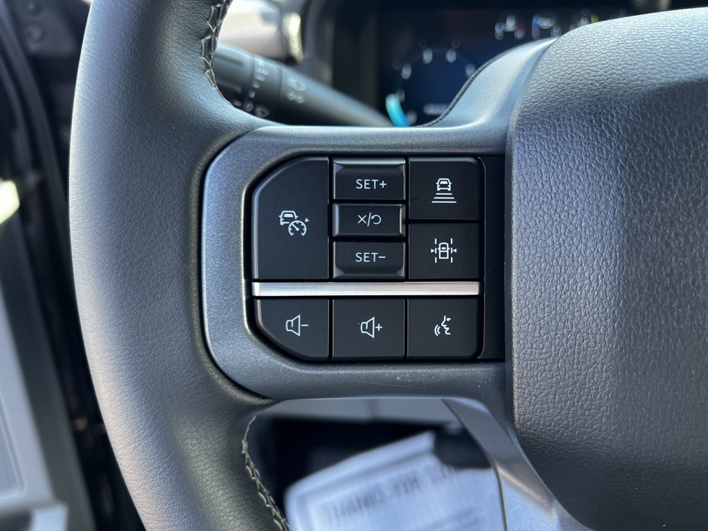 2025 Ford F-150 XLT photo 9