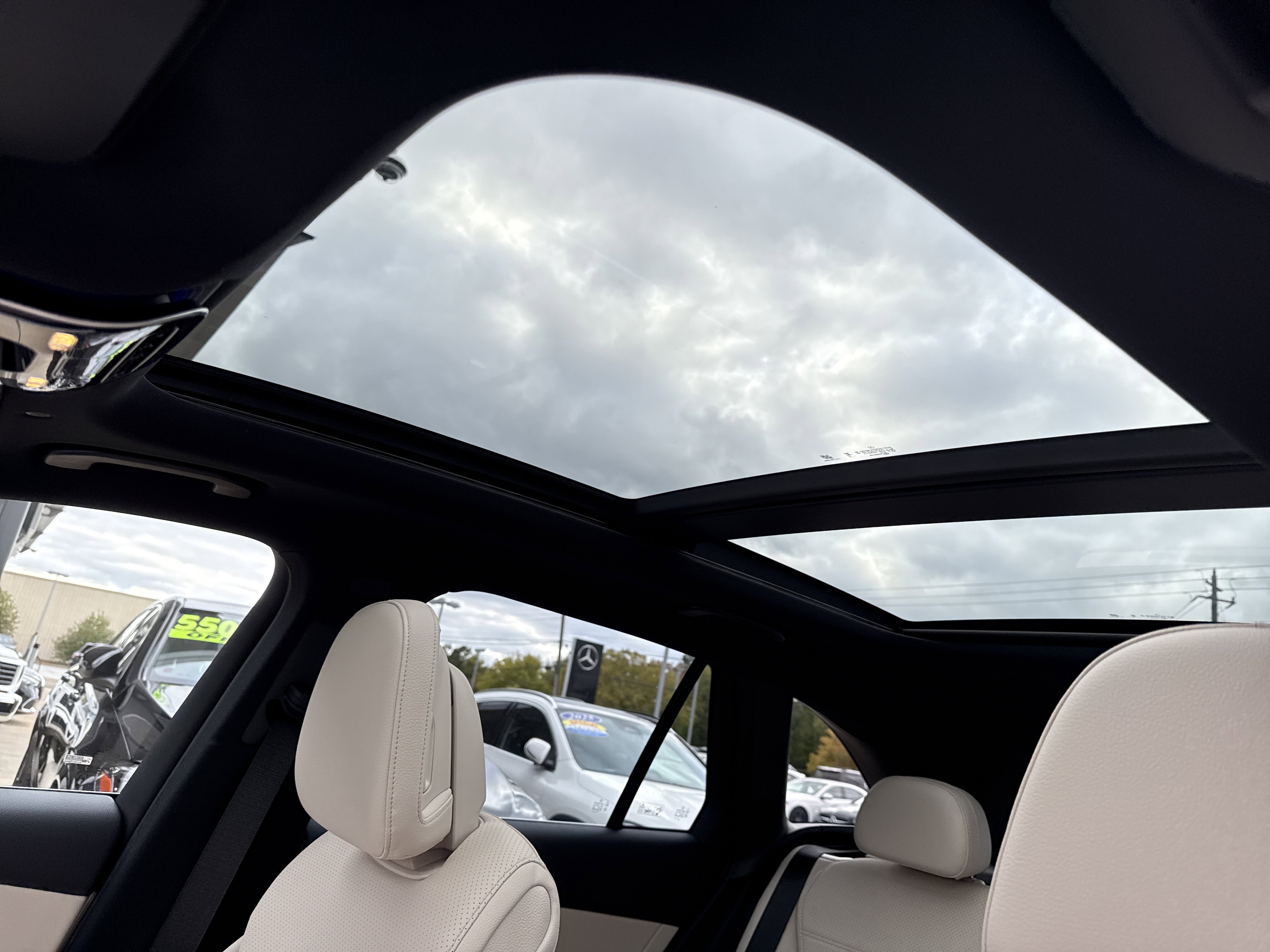 2026 Mercedes Benz GLC 300 photo 3