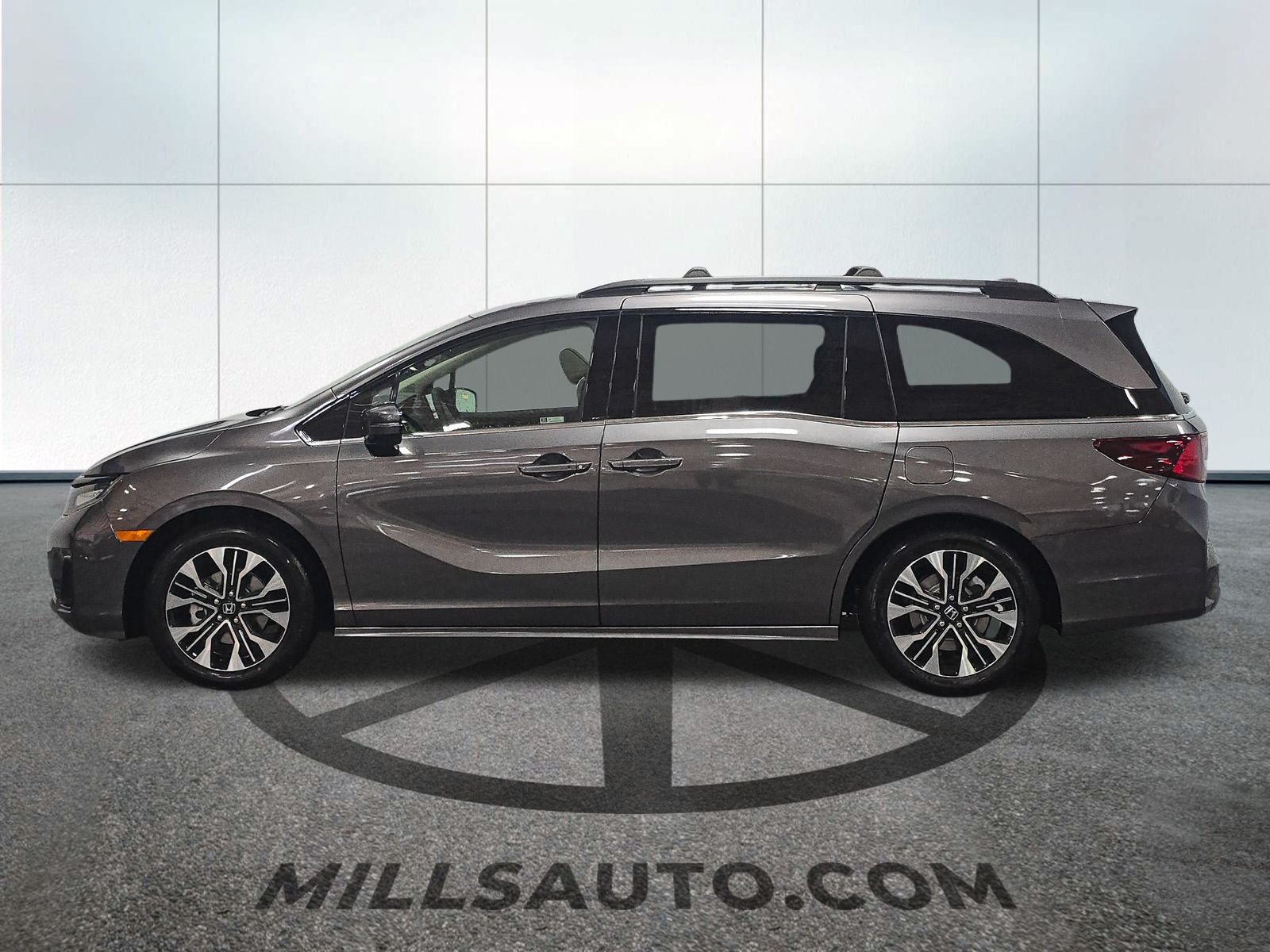 2026 Honda Odyssey Elite photo 2