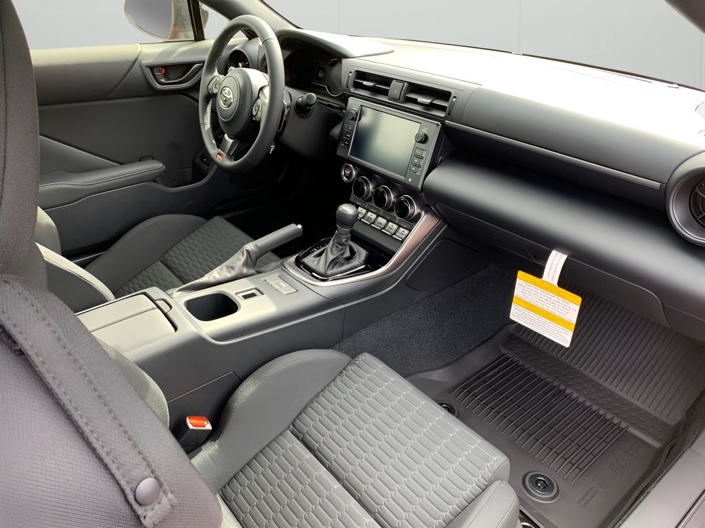 2025 Toyota GR86 photo 3