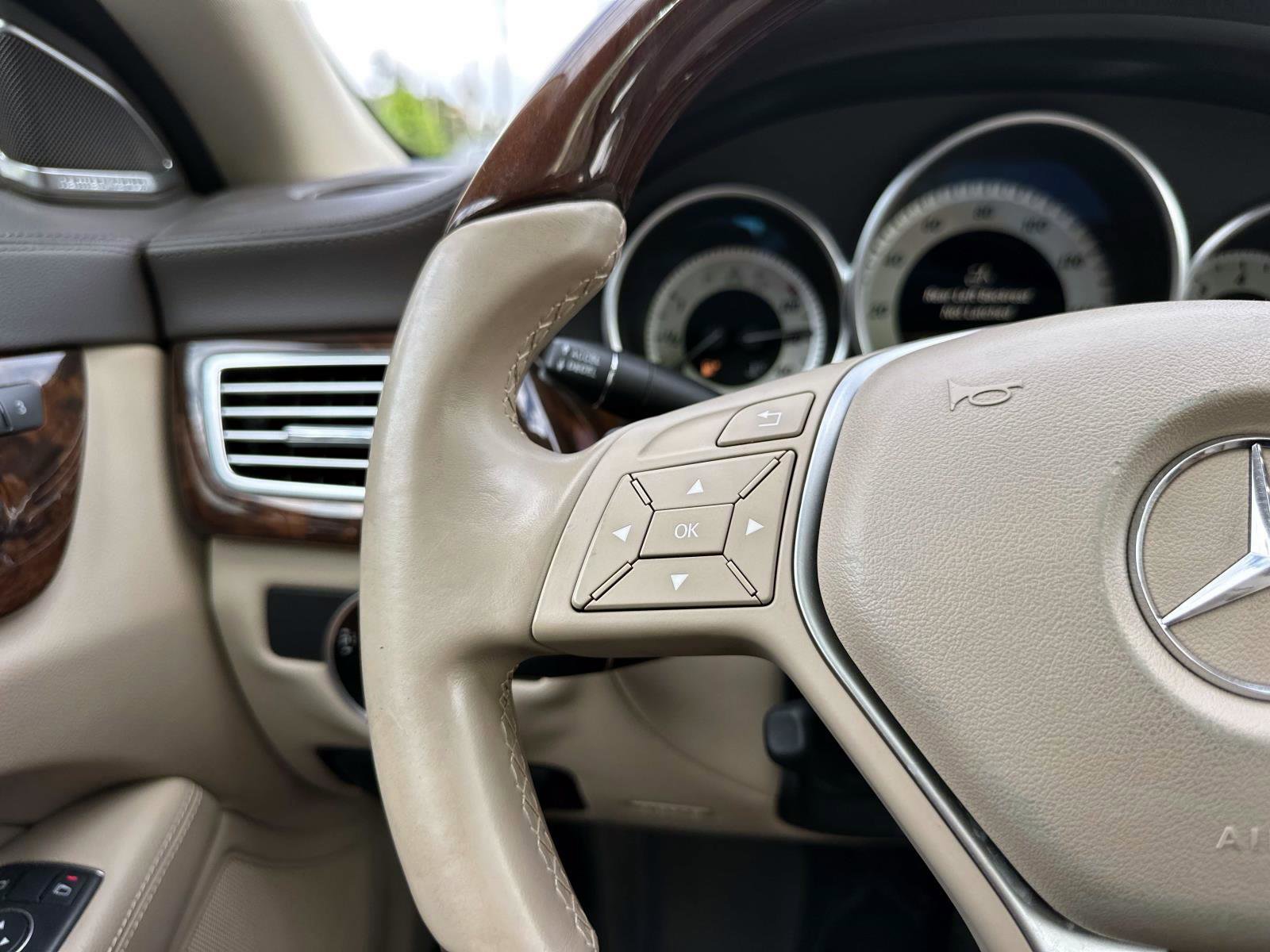 2012 Mercedes Benz CLS 550 photo 29