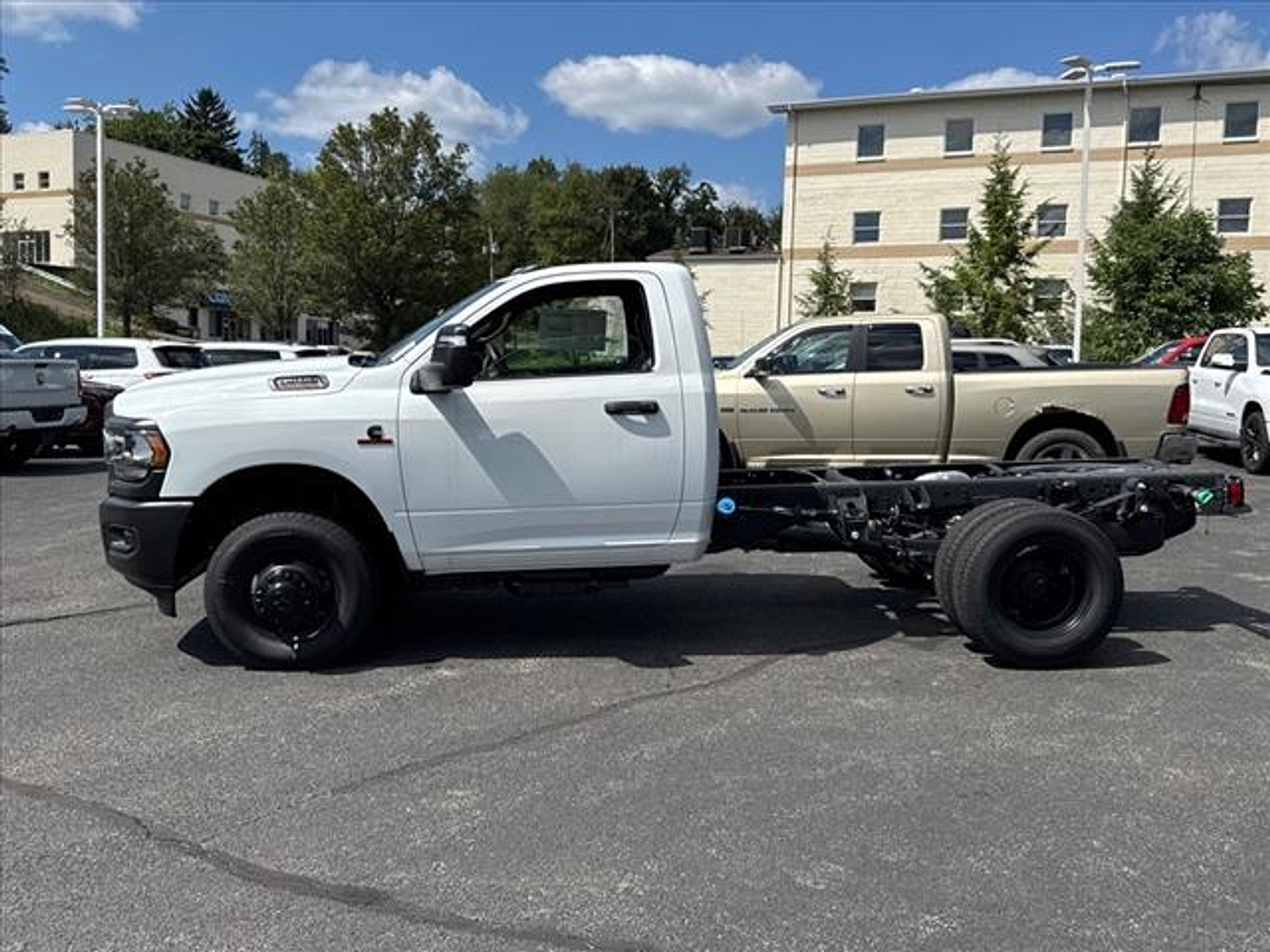 2024 Ram 3500 Tradesman SLT photo 2