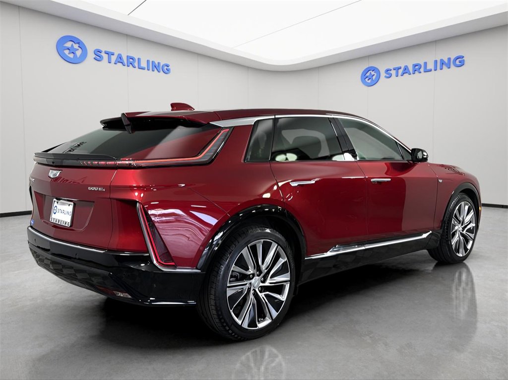 2024 Cadillac Lyriq Luxury photo 9