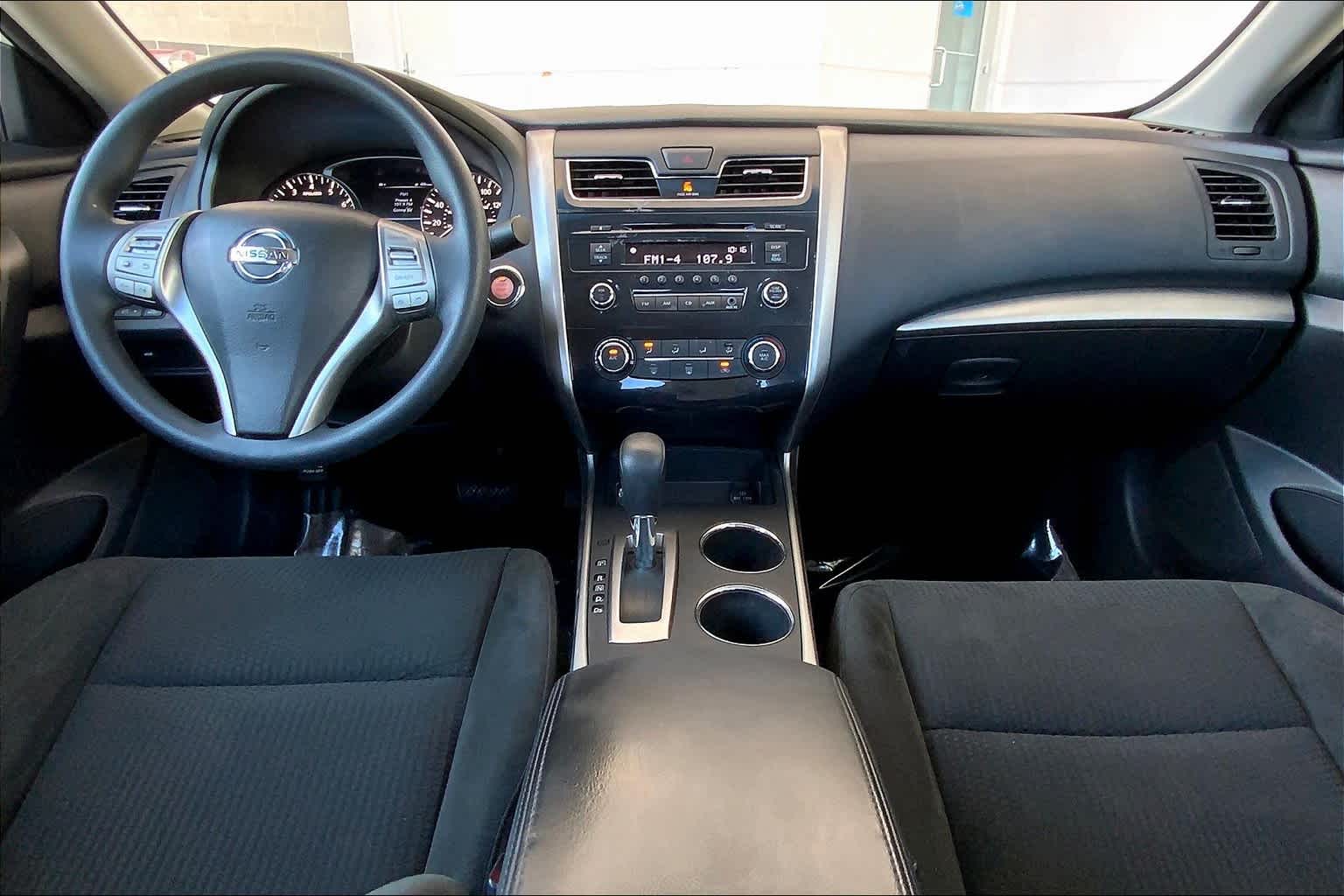 2015 Nissan Altima 2.5 S photo 13