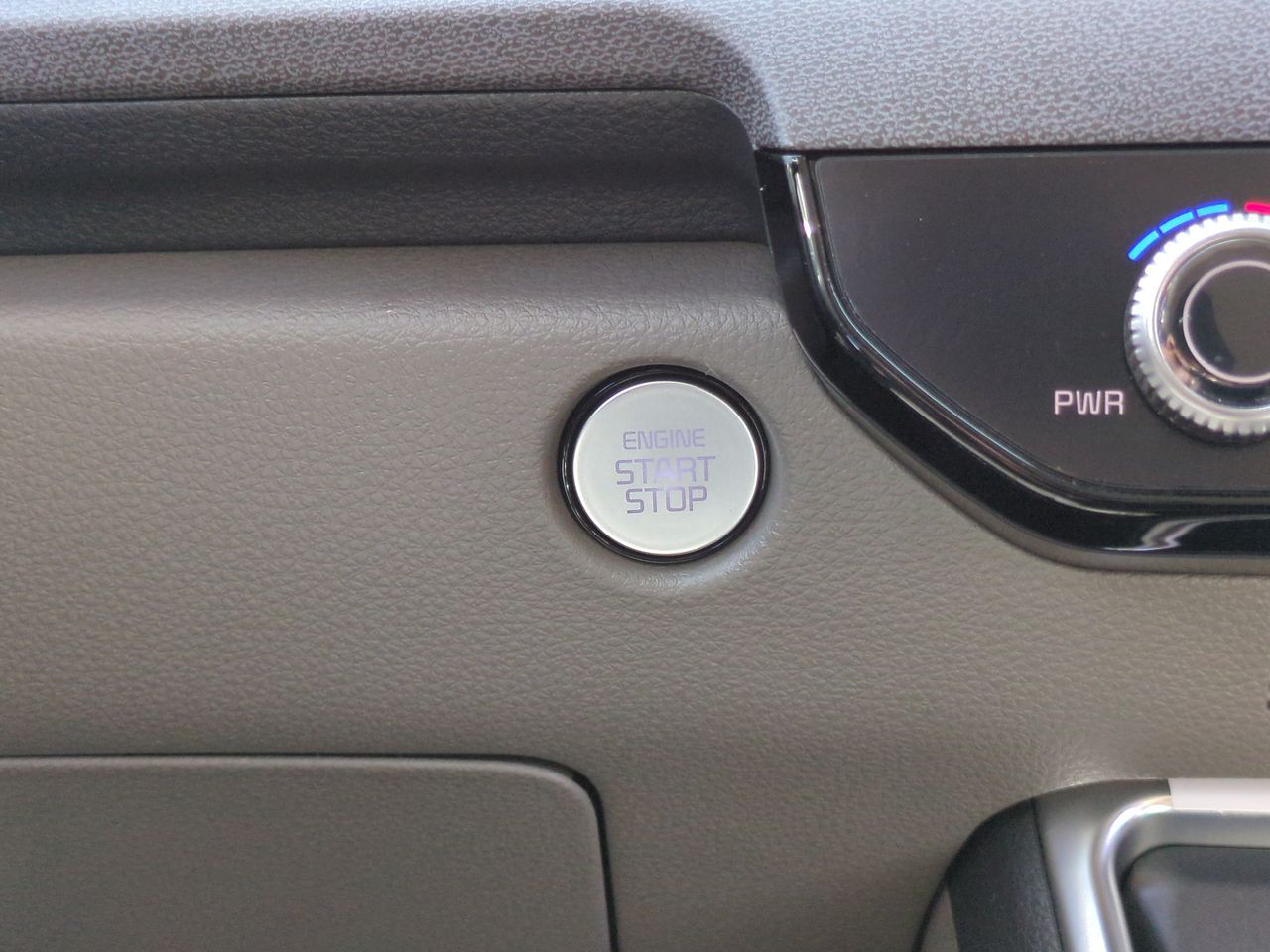 2026 Kia Carnival EX photo 14