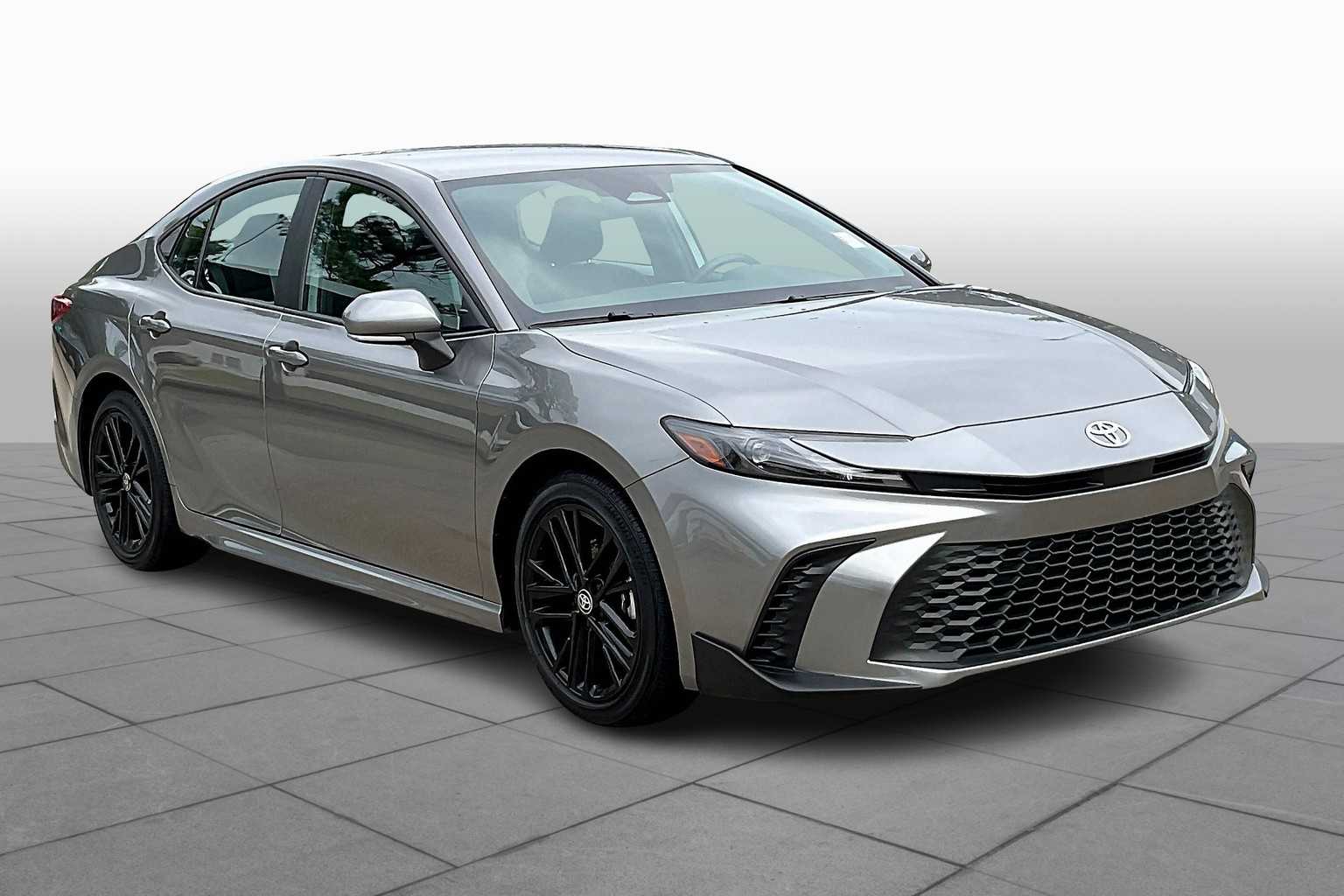 2025 Toyota Camry SE photo 2