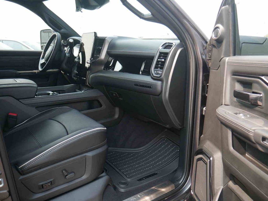 2026 Ram 3500 Limited photo 34