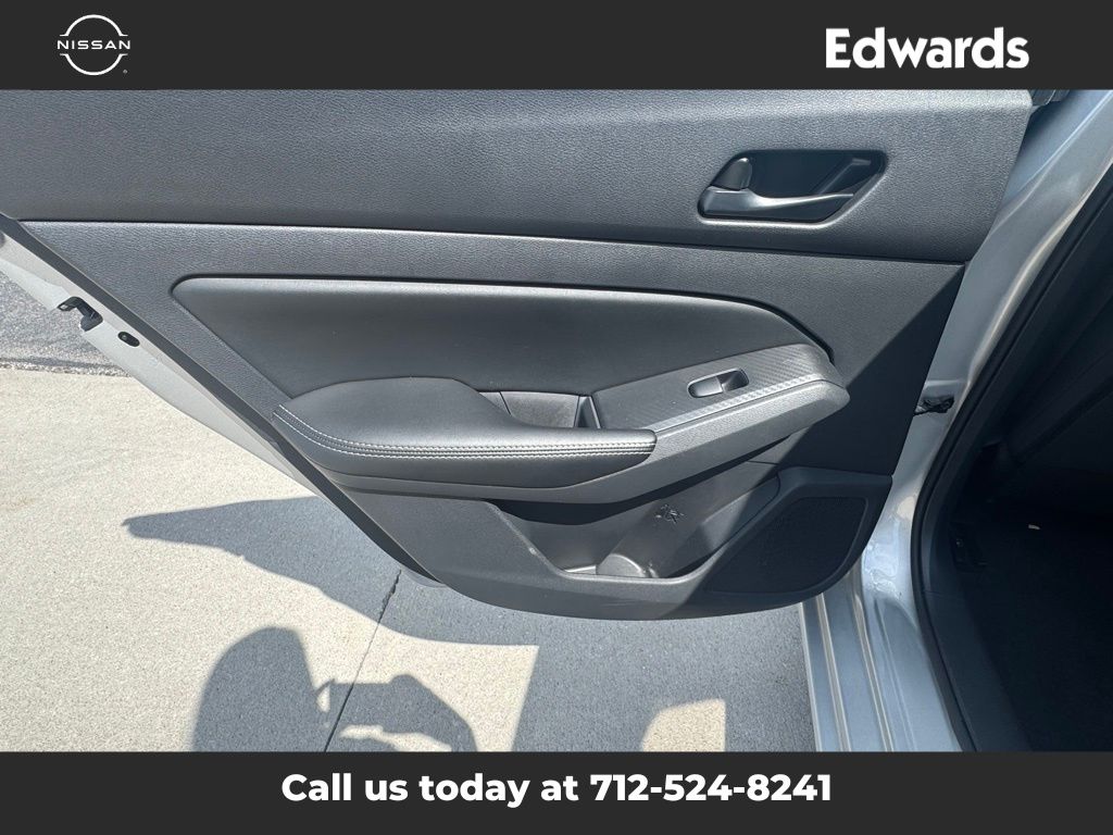 2024 Nissan Altima 2.5 SV photo 7