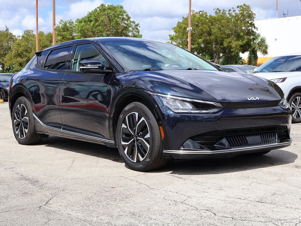 Used 2022 Kia Ev6 Wind with VIN KNDC3DLC5N5033717 for sale in Miami, FL