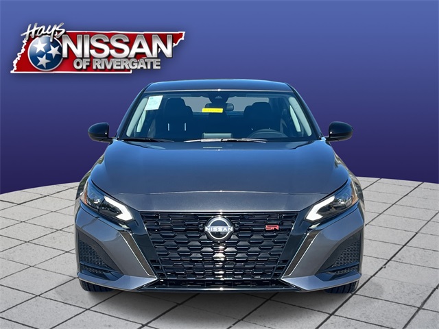 2025 Nissan Altima SR photo 2