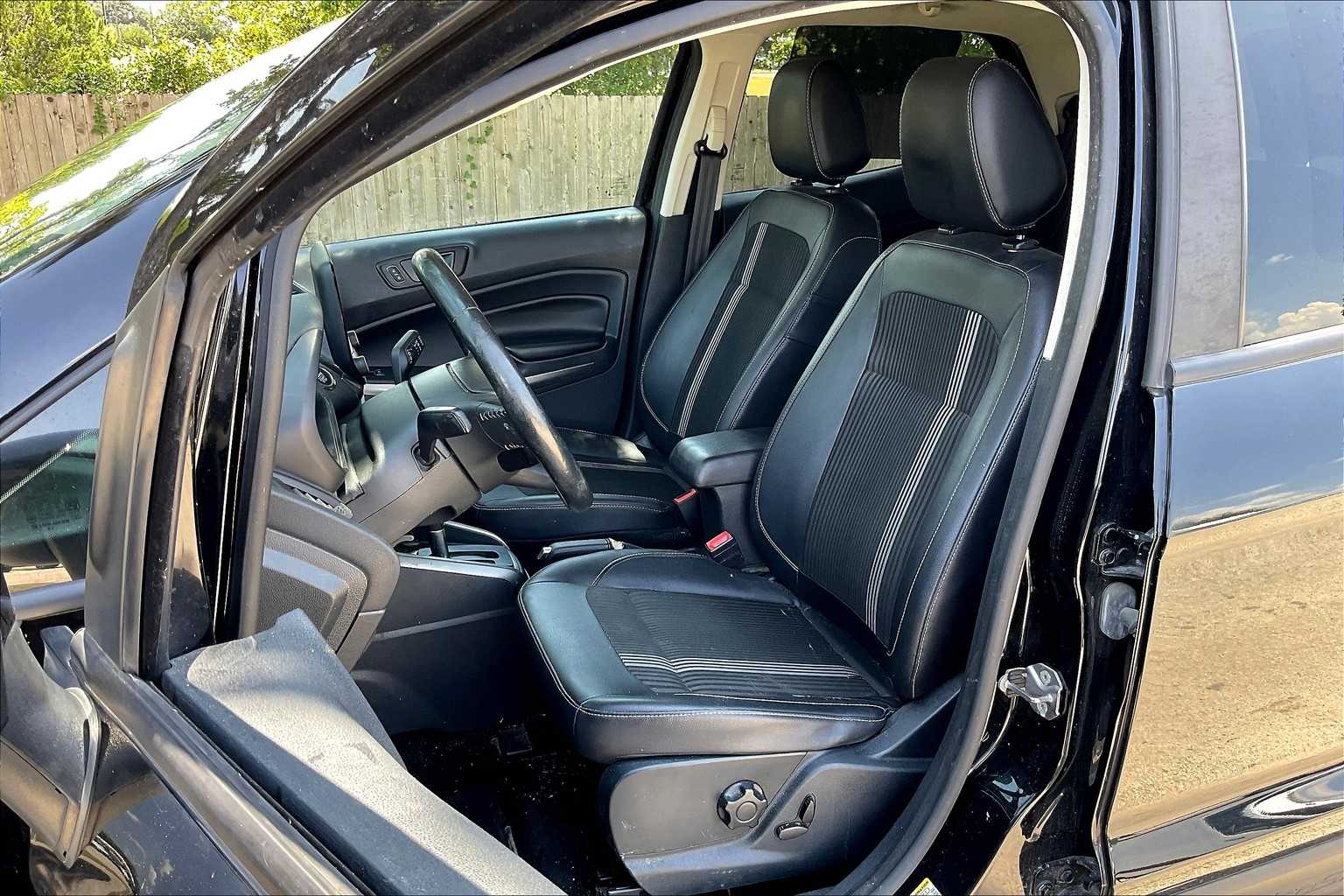 2020 Ford EcoSport SES photo 7