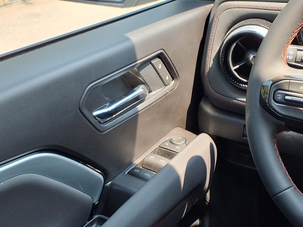 2026 Chevrolet Colorado Z71 photo 13