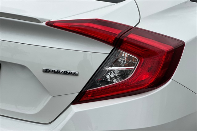 2017 Honda Civic Touring photo 28