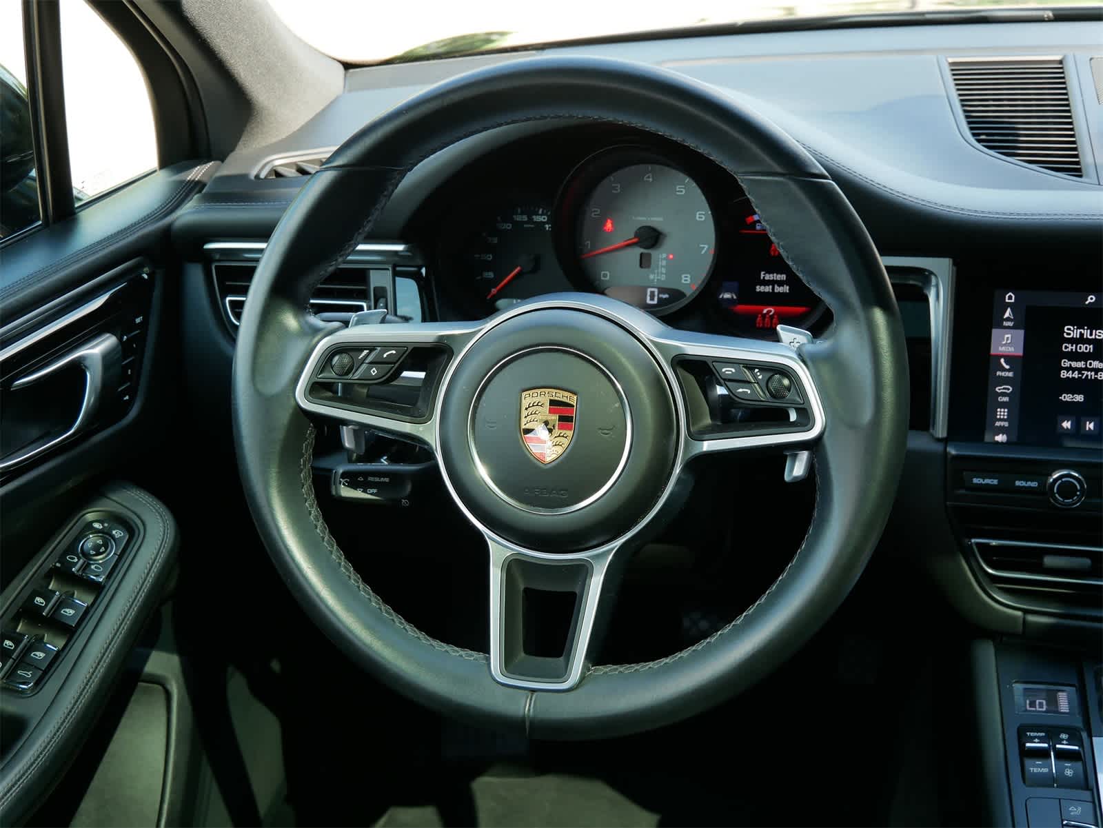 2021 Porsche Macan S photo 9