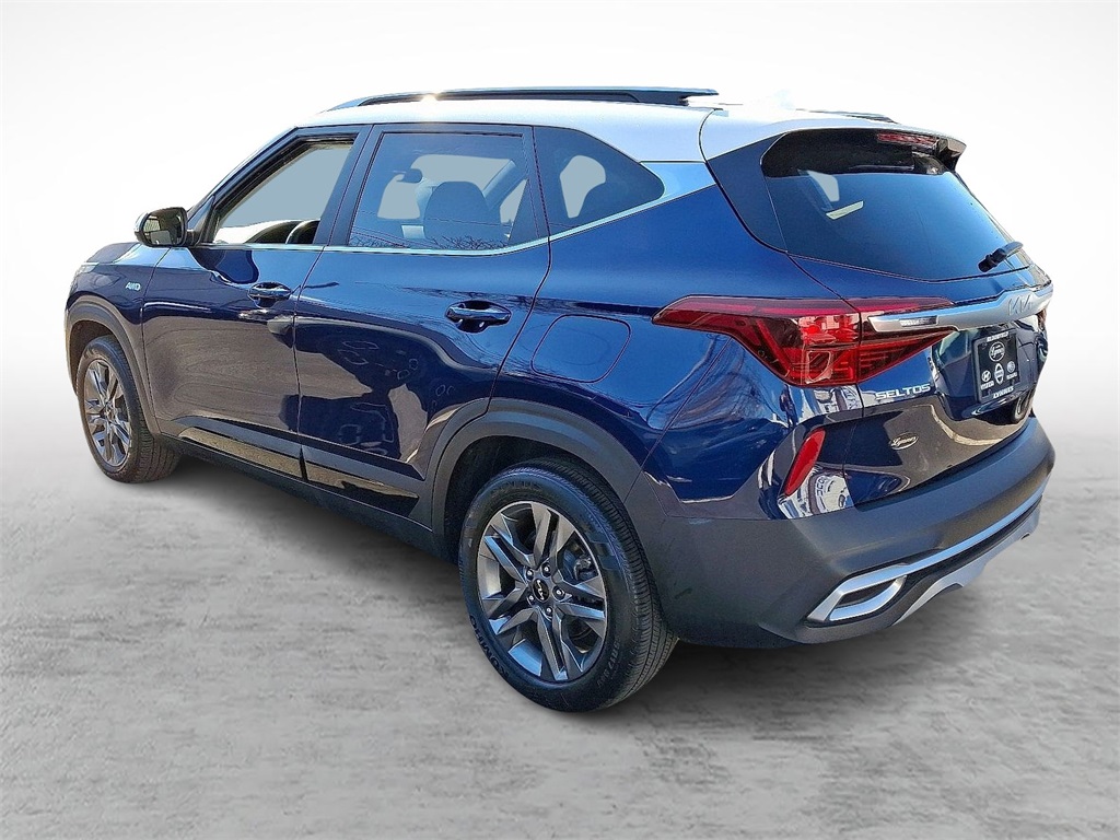 2022 Kia Seltos S photo 3