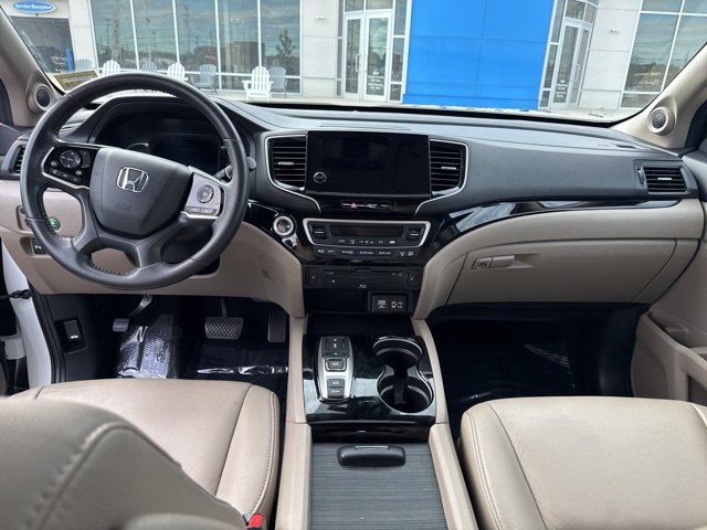 2021 Honda Pilot Touring photo 16