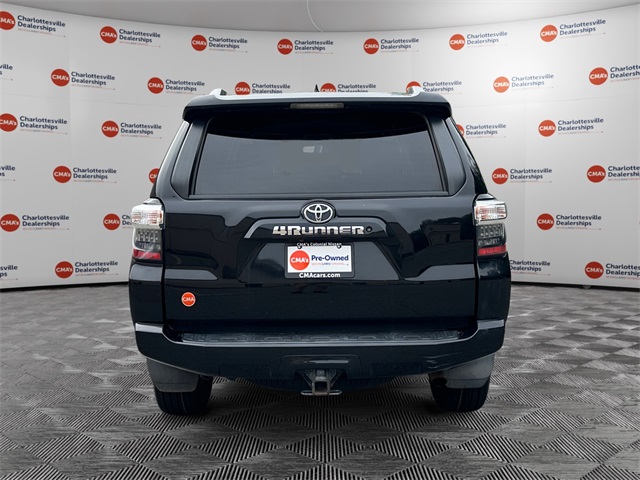 2018 Toyota 4Runner SR5 photo 4