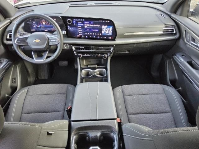 2025 Chevrolet Traverse photo 7