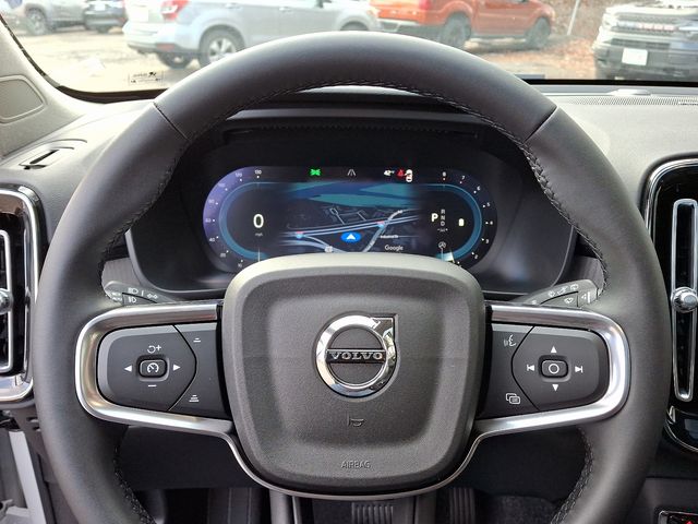 2025 Volvo XC40 AWD Plus photo 15