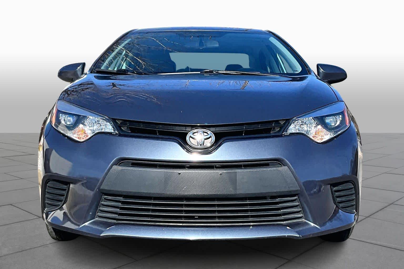 2014 Toyota Corolla LE photo 3